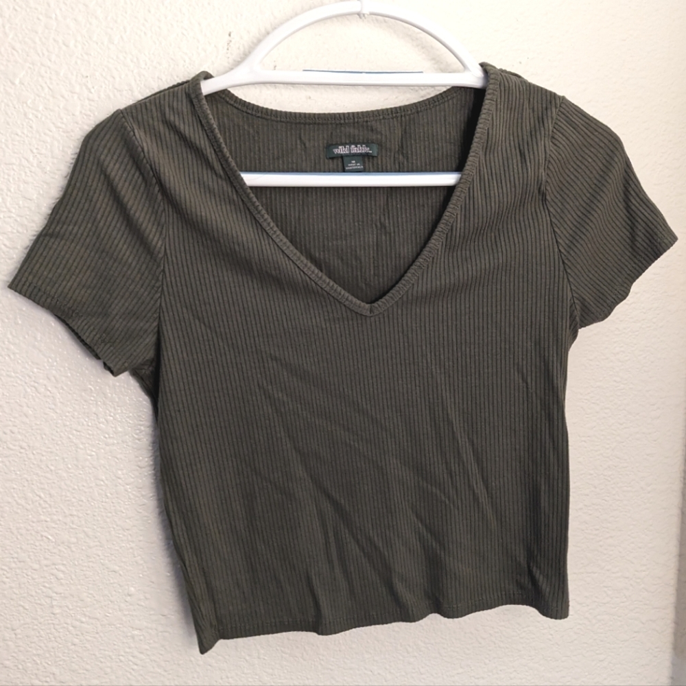 Medium Wild Fable V-Neck Crop Top in Olive Green